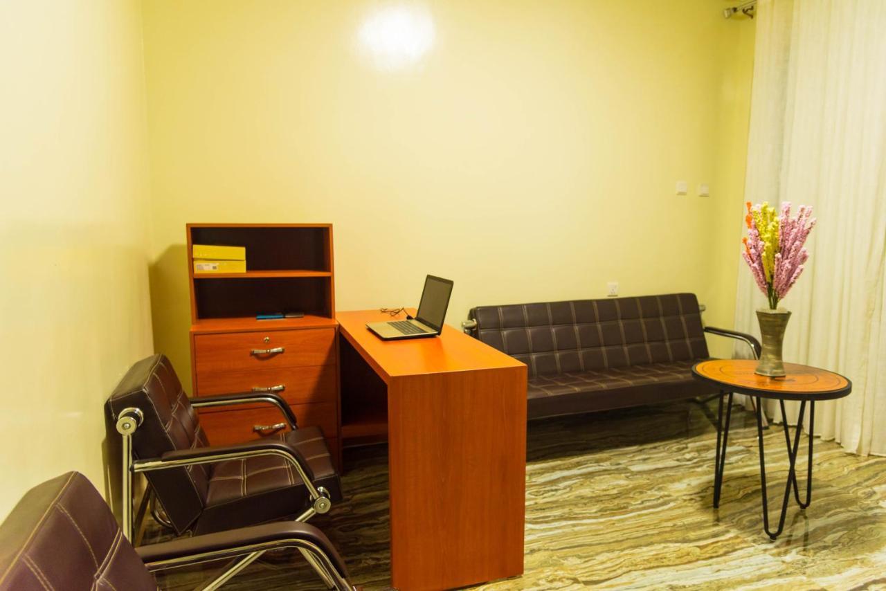 Avisha Town Hotel Kigali Extérieur photo