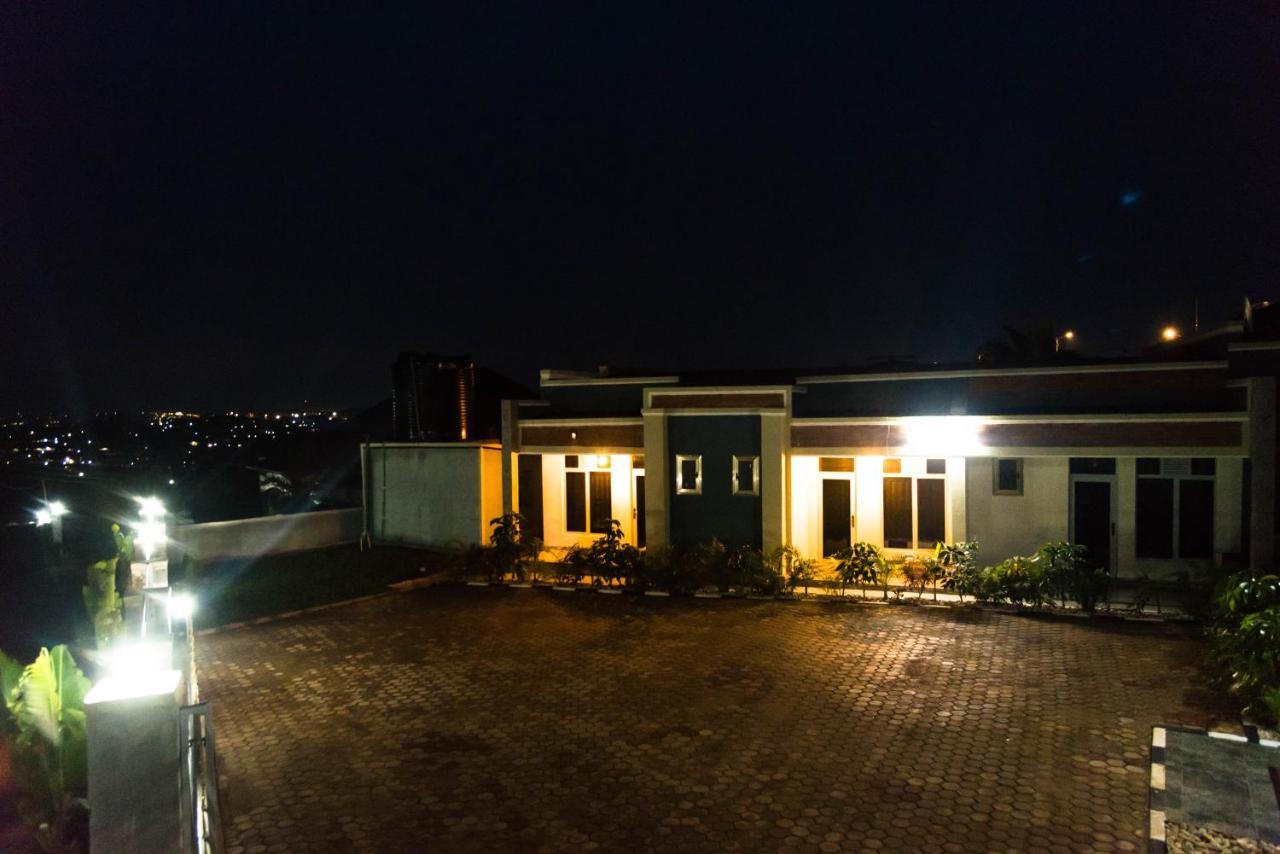Avisha Town Hotel Kigali Extérieur photo
