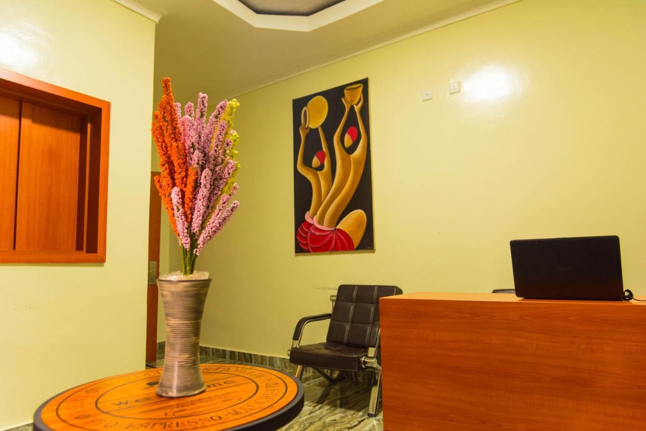 Avisha Town Hotel Kigali Extérieur photo