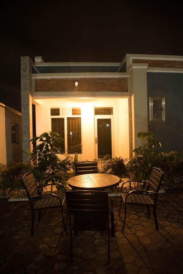Avisha Town Hotel Kigali Extérieur photo